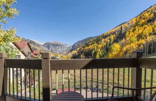 Telluride Condo | Ski In/Out | Penthouse Paradise with Loft, Views, Hot Tub