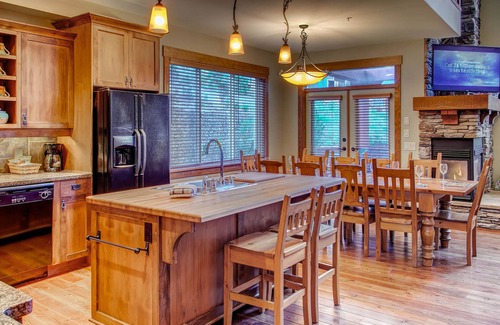 Snow Pine Estates House | Ski-in/out townhome with private hot tub, balcony & foosball - walk to Village