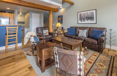 Saddle Ridge House | Ski-in/Out w/Private Hot Tub & Gorgeous Views - Saddle Ridge - Slopeside Retreat