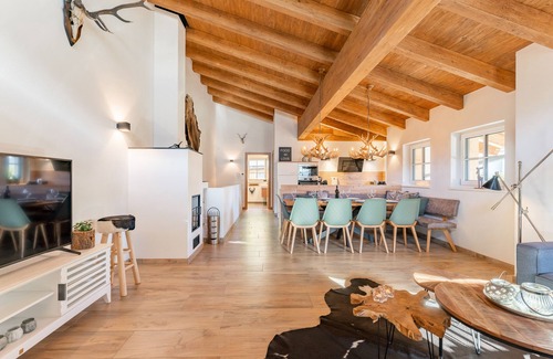 Bramberg am Wildkogel Ski Chalet | Ski-in/ski-out luxury lodge with balcony terrace sauna