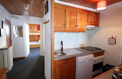 Le Lavachet Apartment | Ski-In/Ski-Out Comfort: Renovated 3-Room Apt with Balcony, Sleeps 7