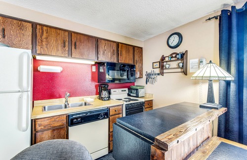 Boise Condo | Ski-in/ski-out condo with panoramic views