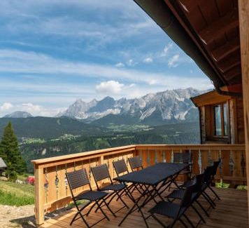 Schladming Apartment | Ski In/Ski Out Ferienhaus Berghof by Schladmingurlaub