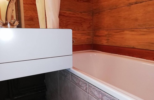 Les Avanchers-Valmorel Hotel | Ski-in/ski-out & foot of the slopes, 2nd floor, view mountain, balcony, tv, ski locker, 32m²