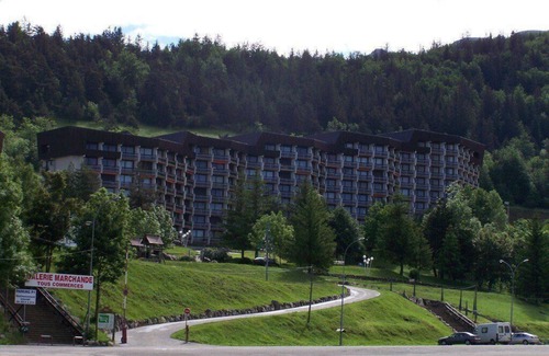 Villard-de-Lans Apartment | Ski-in/ski-out & foot of the slopes, 5th floor, balcony, parking, 36m², Villard de Lans