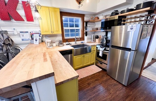 Whitefish Cabin | Ski In/Ski Out Luxury Cabin, next to Chair 3, Hot Tub, Sleeps 5, Fireplace and AC!