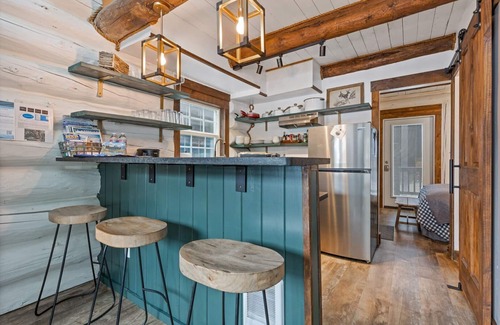 Whitefish Cabin | Ski In/Ski Out Luxury Cabin, Next to Chair 3, Hot Tub, Sleeps 6, Fireplace and AC