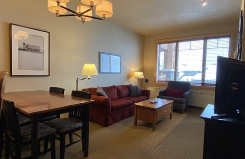 Whitefish Condo | Ski-In/Ski-Out Morning Eagle 207