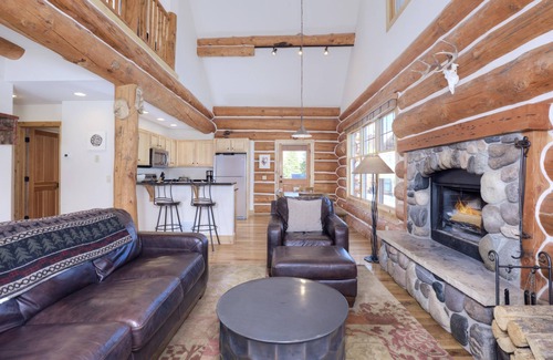 Big Sky Cabin | Ski-In/Ski-Out Powder Ridge Cabin In Beautiful Big Sky