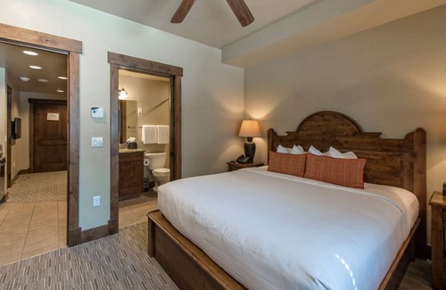 Breckenridge Resort | Ski-in/Ski-out Resort on Peak 7 Breckenridge