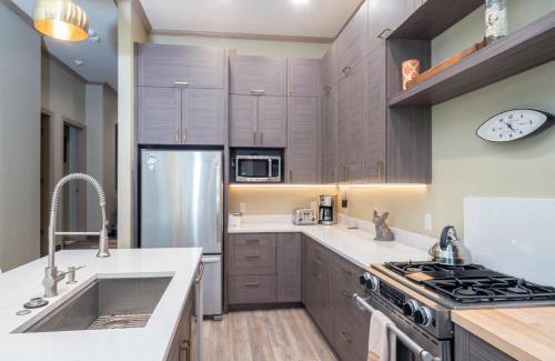 Mountain Village House | Ski in Ski out Village Creek condo in the Mountain Village Core