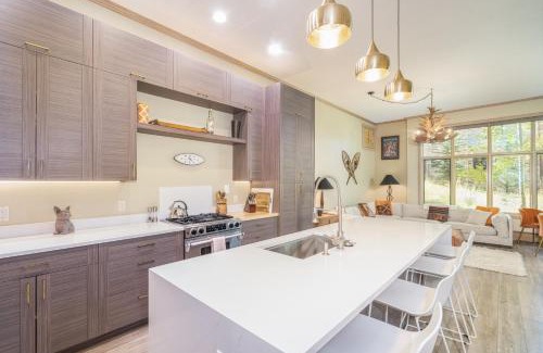 Mountain Village House | Ski in Ski out Village Creek condo in the Mountain Village Core
