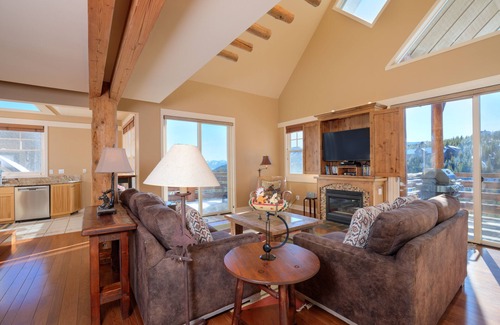 Saddle Ridge House | Ski-in/ski-out w/private hot tub in Moonlight basin - Saddle Ridge - Slopeside Luxury Chalet