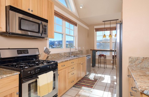 Saddle Ridge House | Ski-in/ski-out w/private hot tub in Moonlight basin - Saddle Ridge - Slopeside Luxury Chalet