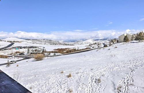 Silvercreek Apartment | Ski-InandSki-Out Granby Base Camp Escape with Balcony