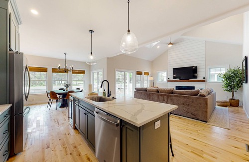 Waterville Valley House | Ski & mtn-view townhouse with grill, pools, tennis, shuttle, fireplace, & gym