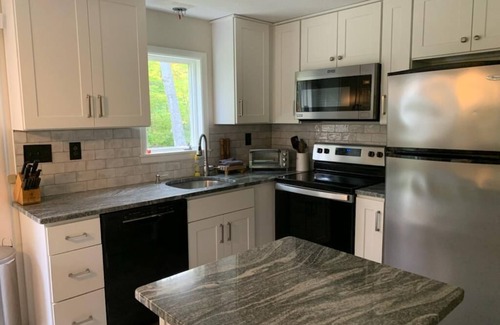 Ludlow Ski Chalet | Ski On, Ski off Okemo Trailside Appartment, Sleeps 6/$550per night,