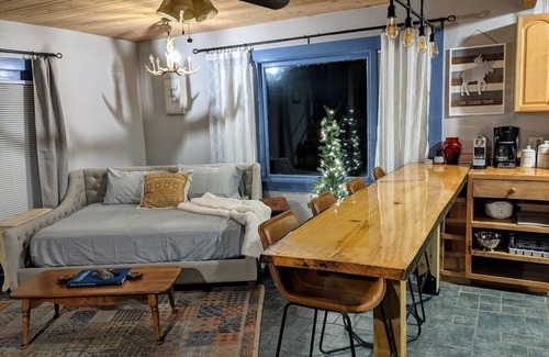 Jefferson Cottage | Ski Patrol Cottage at Applebrook - Perfect Mountain Getaway
