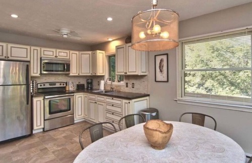 Briar Crest Woods Ski Chalet | Ski Season! Pocono Cozy Lakefront Chalet close to JFBB and Camelback.