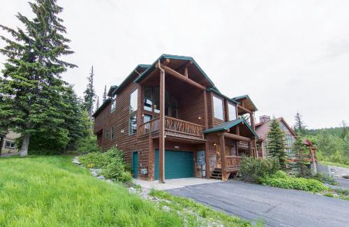 Whitefish House | Ski Slopes and Scenic Views