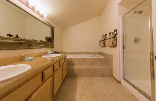 Whitefish House | Ski Slopes and Scenic Views