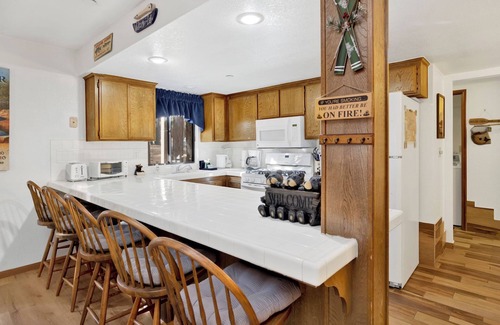 Summit Estates House | SKI Time Getaway #1848