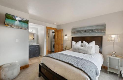 South Snyderville Basin House | Ski Vista Chic Condo Near the Canyons Slopes