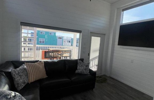 Parker Strip House | Skibatical at Roadrunner Resort