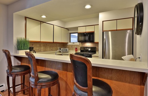 Killington Condo | Skiers! Fox Hollow 2br/2ba Condo. Across From Pico, Minutes To Killington 2 Bedroom Condo