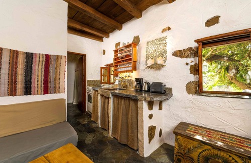 Aspros Potamos Cottage | "Skinos" 300 years old cottage "Natura cottages"