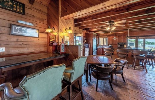 Put-in-Bay House | Skipper’s Pine Haven Lakefront