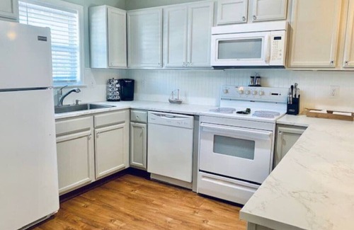 Peletier House | Skipping Stones ~ Silver Creek ~ Close to beaches!