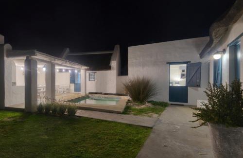 Struisbaai House | Skulpies Cottage Langezandt In Struisbaai