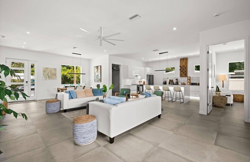 Arlington Park House | SKY BLUE Sarasota. Pool Home. Build 2023. Option for up 18 guests