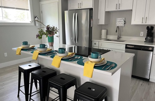 Old Orchard Beach Condo | Sky Deck Penthouse Condo, Walk to Beach and Pier