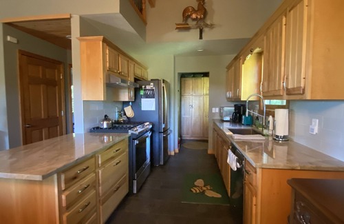 Brevard House | Sky Dog Pet Friendly Home Dupont Brevard Hiking Mountain Biking Porch Waterfalls