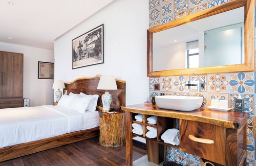 Little Japan Hotel | Sky Gem Central Hotel