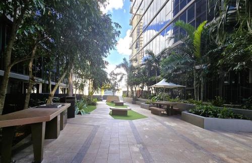 South Brisbane Apartment | Sky-High 2BR in CBD Spectacular Views Level 23
