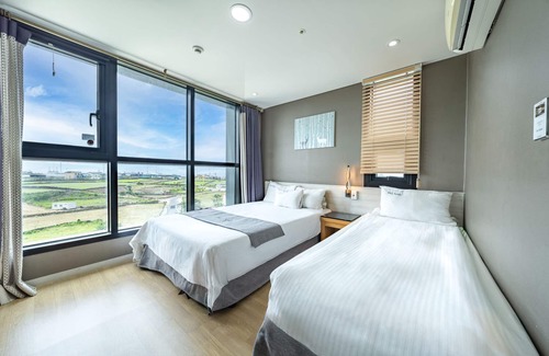 Hallim Hotel | Sky Hotel