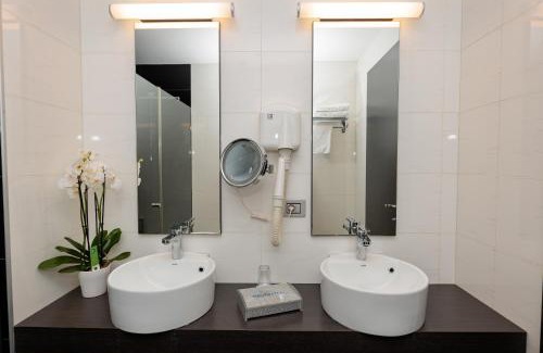 Blloku Hotel | Sky Hotel Tirana