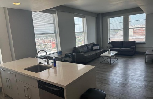 Downtown Springfield Apartment | Sky Life!