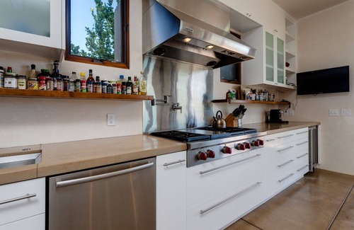 Ojai House | Sky Mountain Villa retreat
