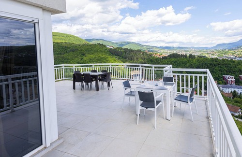 Vogosca Hotel | Sky Rise