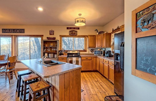 Sky Valley House | Sky's The Limit - Mountain & Golf Course Views, Game Room, Cmty Pool + Hot Tub!