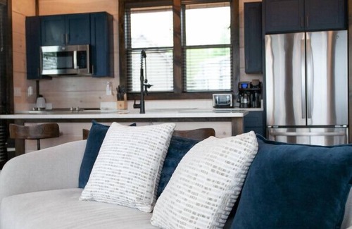 Sevierville Cabin | Sky's the Limit - w/View+Pool+HotTub+Games+MORE!