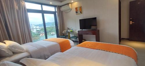 Coron Town Proper Hotel | Sky Seaview Coron