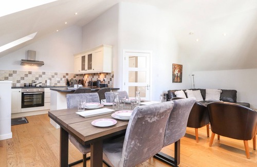 Keswick Cottage | Sky View