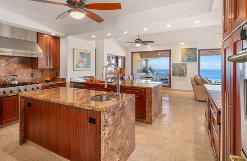 Kailua-Kona Villa | Sky Villa Estate Luxury Gated Retreat with Amazing Ocean Viewn