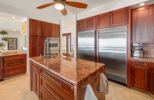Kailua-Kona Villa | Sky Villa Estate Luxury Gated Retreat with Amazing Ocean Viewn