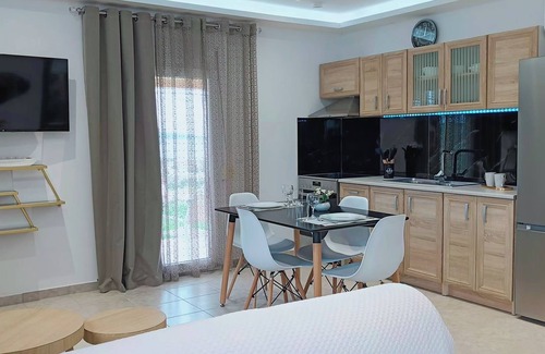 Skiathos Apartment | SkyFrame Apartments